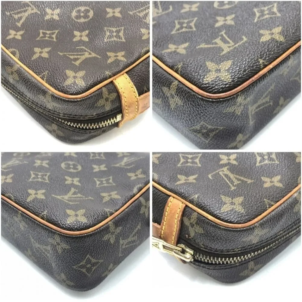 Louis Vuitton pouchcolor monogram